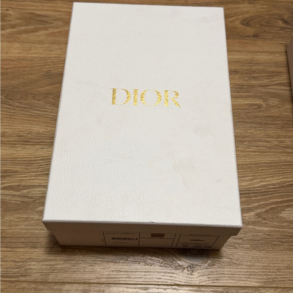 Dior White shoe box